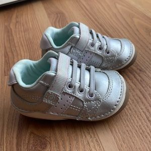 Stride Rite soft motion sneakers